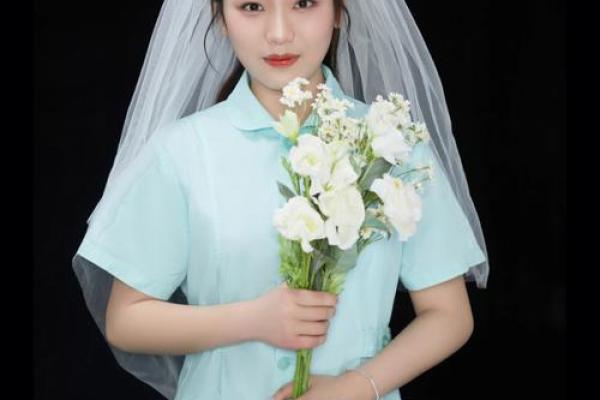 白衣天使象征什么生肖与职业关联解析